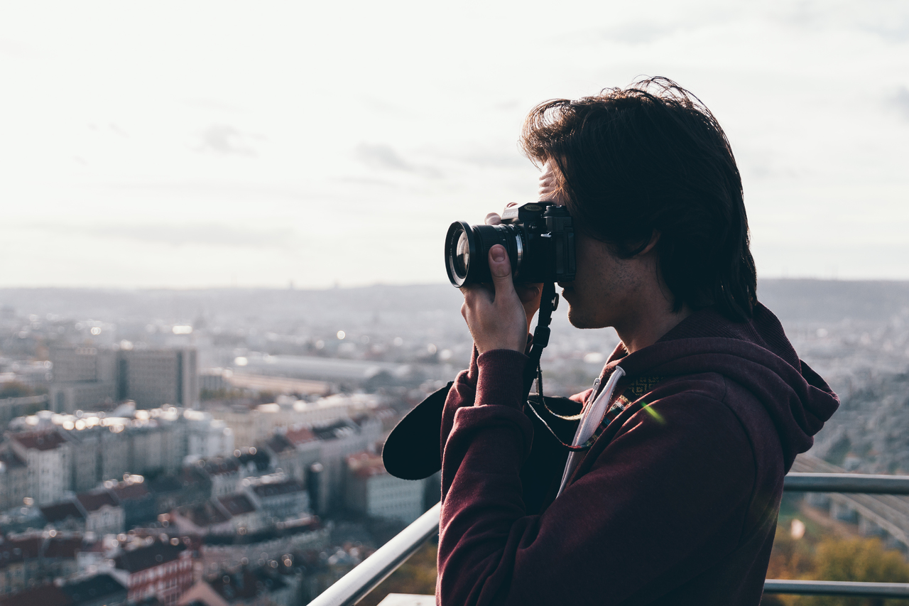 adult-analog-camera-camera-city-focus-high-1418380-pxhere.com_